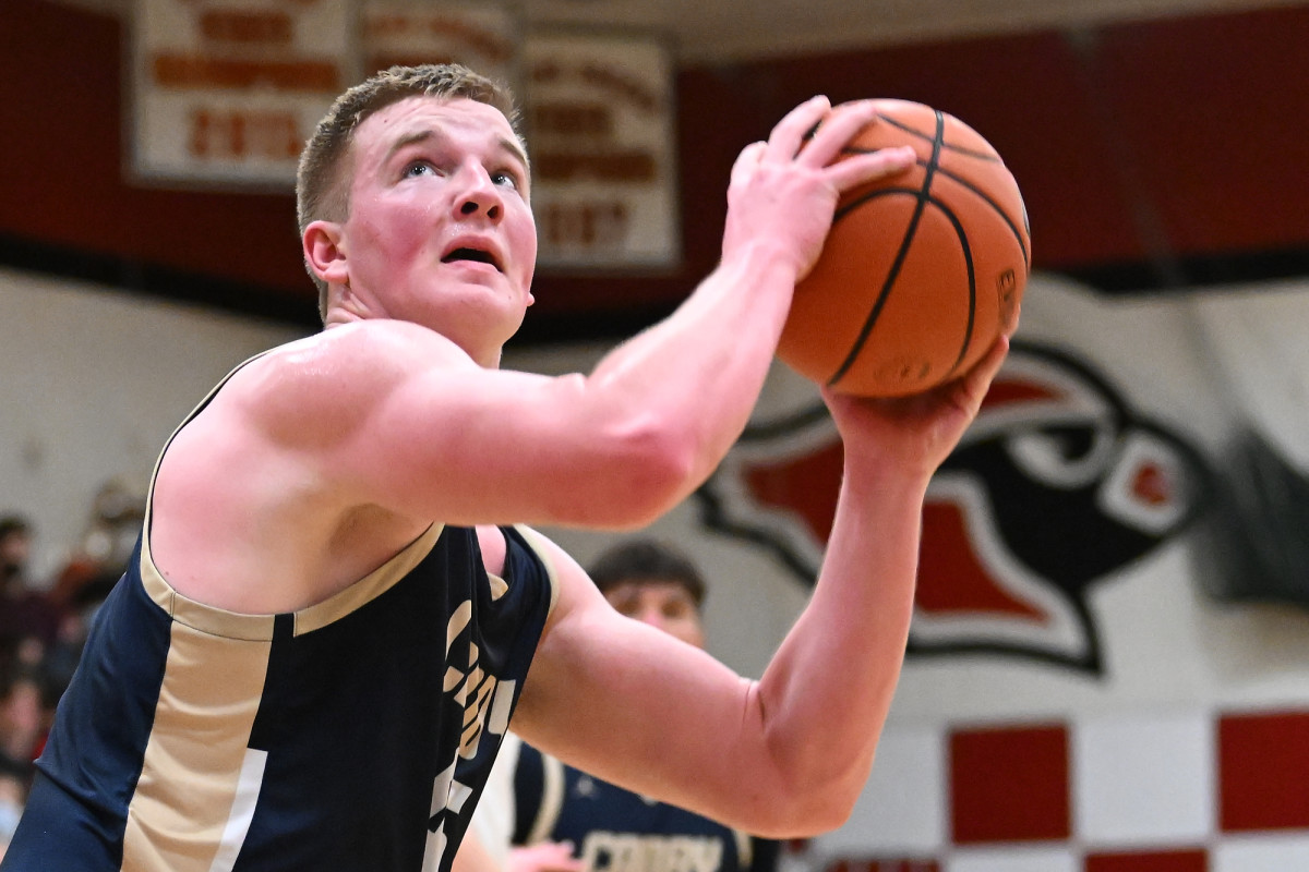 Lincoln Canby boys basketball Leon Neuschwander 79